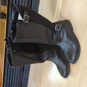 Toddler size 9 Joe Fresh boots